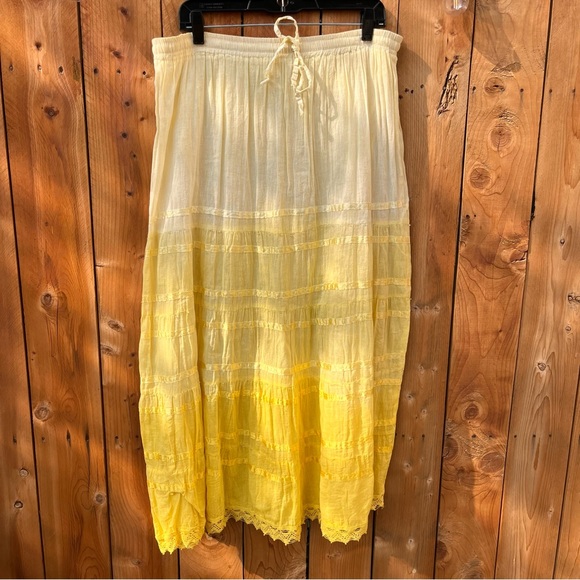 Brand new yellow gradient maxi skirt - Picture 1 of 5